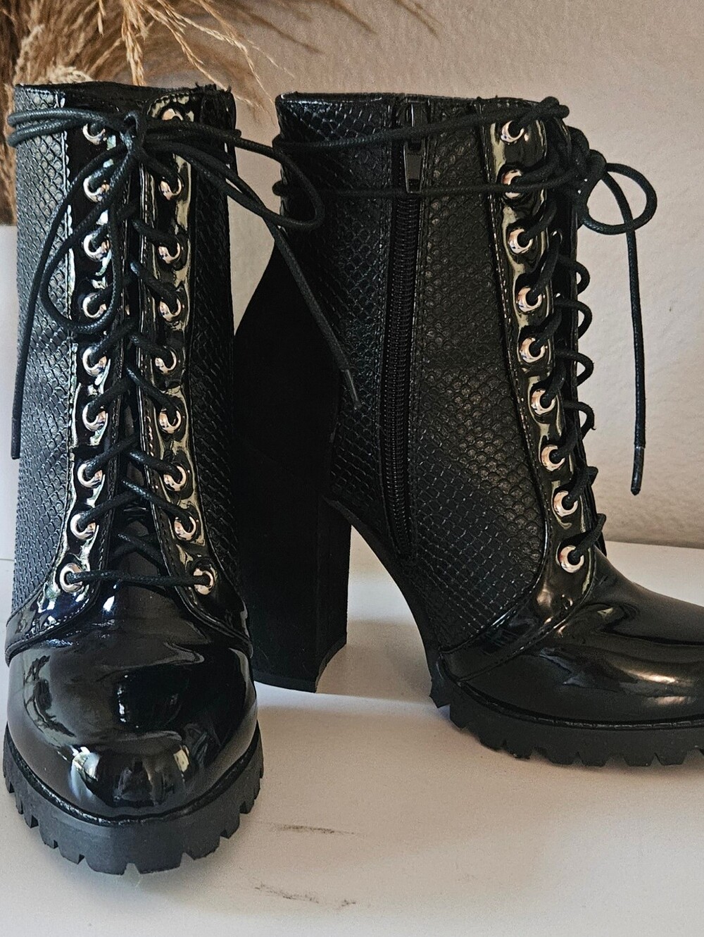 Olivia Fargiano Black Patent & Suede Tie Up Boots - Picture 3 of 10